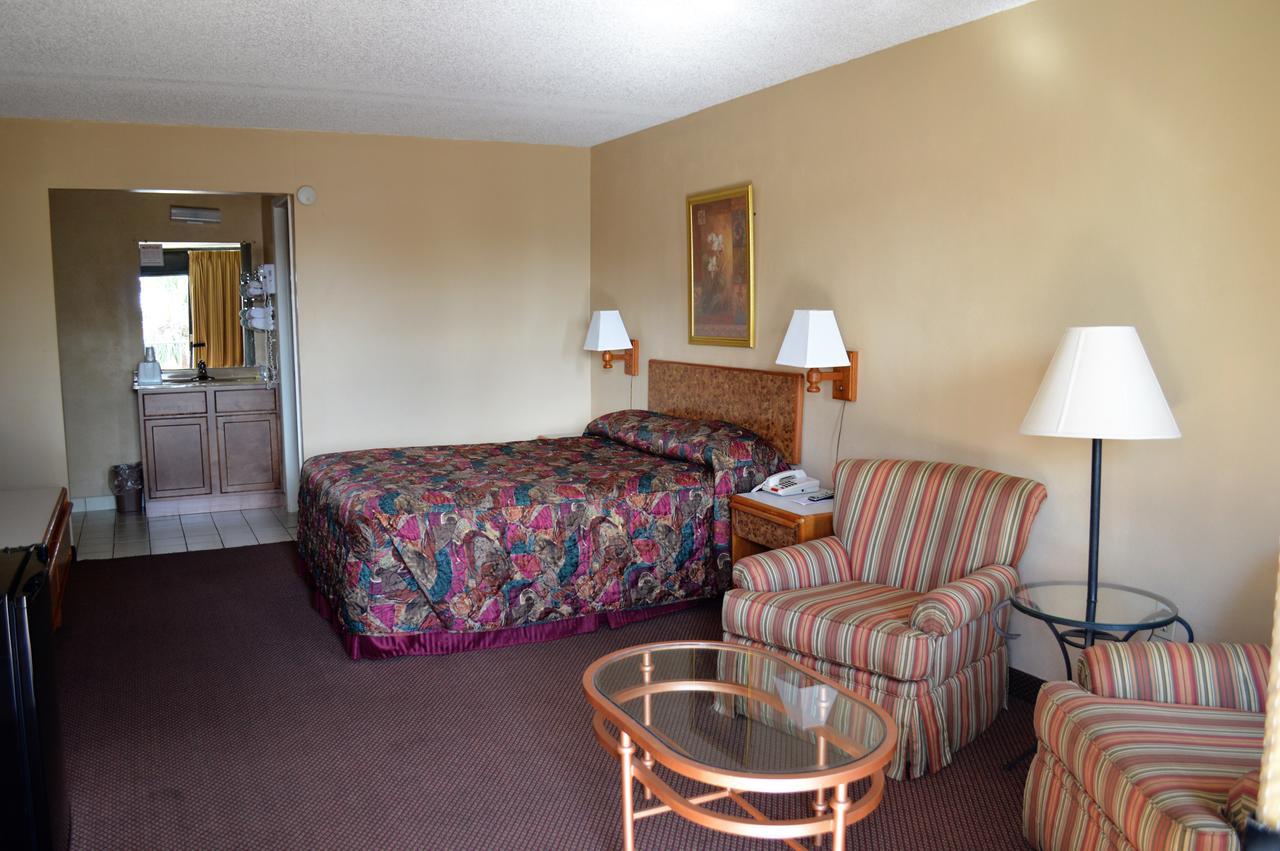 Tarpon Shores Inn Tarpon Springs Exterior photo