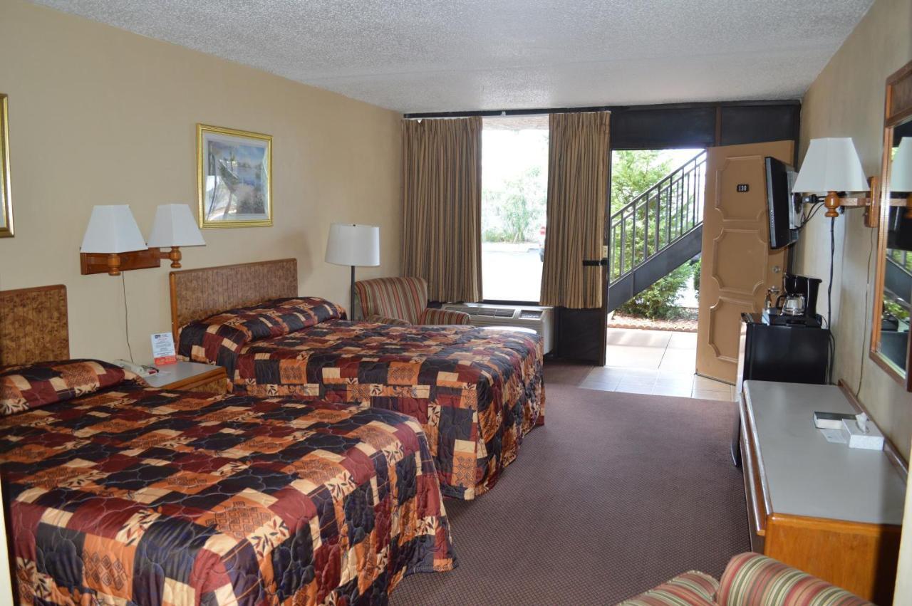Tarpon Shores Inn Tarpon Springs Exterior photo